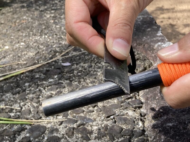 how to use a fire starter